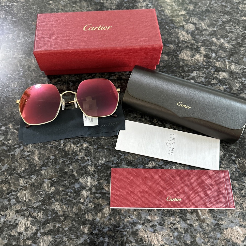 Cartier 58mm Panthère de Cartier Hexagonal Sunglasses. New Full Kit. Msrp $1295 - Picture 5 of 13